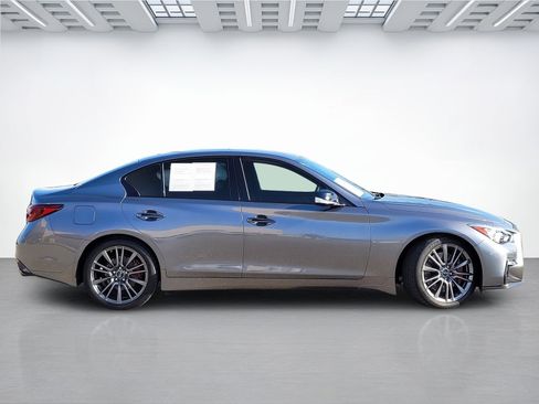 Used 2018 INFINITI Q50 Red Sport 400 w/ Sensory Package (Sport) image 3