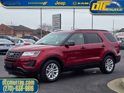 Used 2017 Ford Explorer FWD image 2