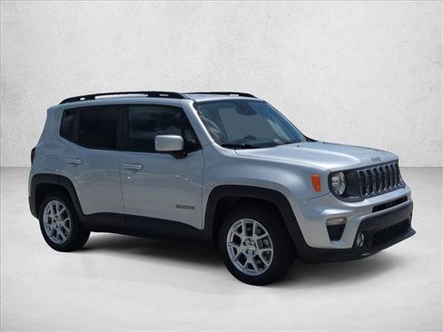 Used 2021 Jeep Renegade Latitude FWD image 3