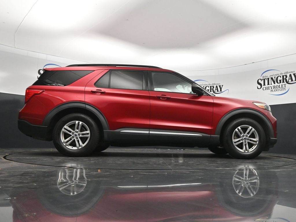 Used 2021 Ford Explorer XLT w/ Equipment Group 202A RWD image 33