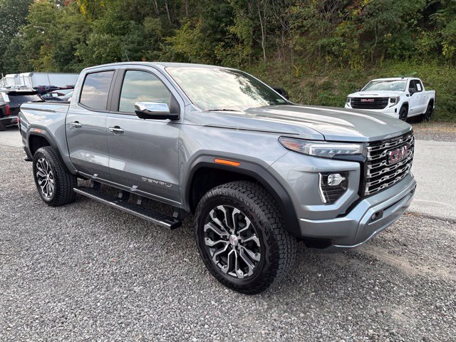Used 2026 GMC Canyon Denali AWD/4WD image 7