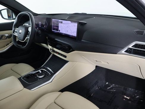 Certified 2025 BMW 330i Sedan w/ Premium Package RWD image 9