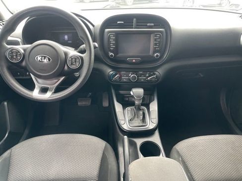 Used 2020 Kia Soul LX image 8