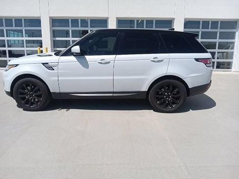 Used 2017 Land Rover Range Rover Sport HSE AWD/4WD image 6
