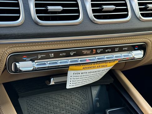 New 2026 Mercedes-Benz GLS 580 4MATIC image 21