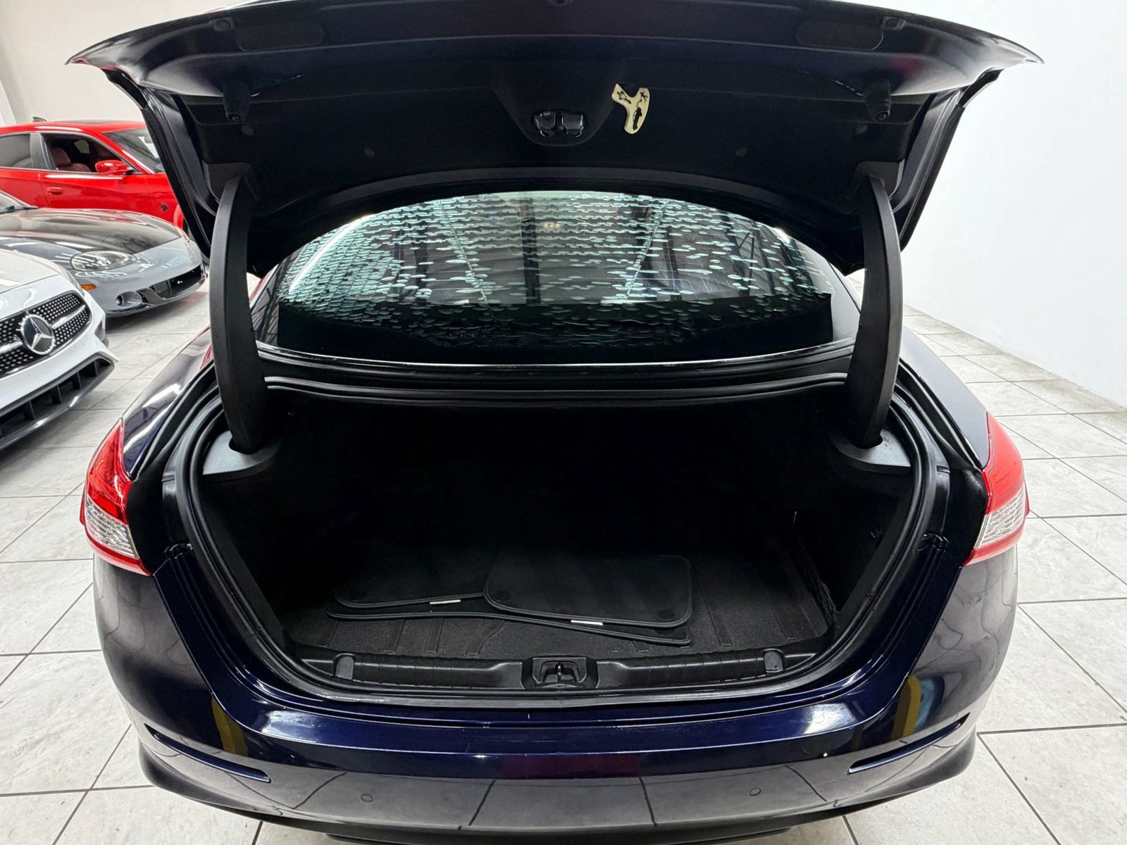 Used 2019 Maserati Ghibli RWD image 17