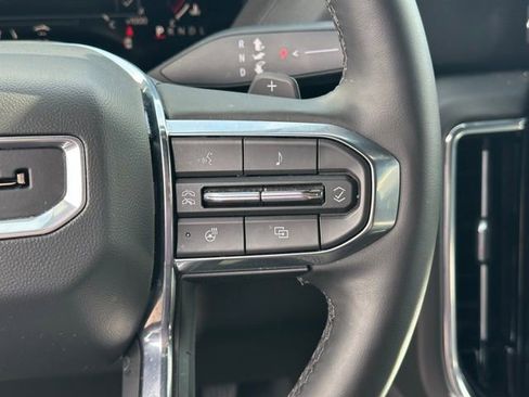 Certified 2025 GMC Yukon Denali AWD/4WD image 5