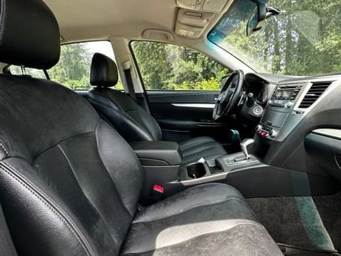 Used 2012 Subaru Legacy 2.5i Premium AWD/4WD image 22