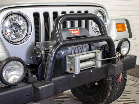 Used 2003 Jeep Wrangler Rubicon image 12