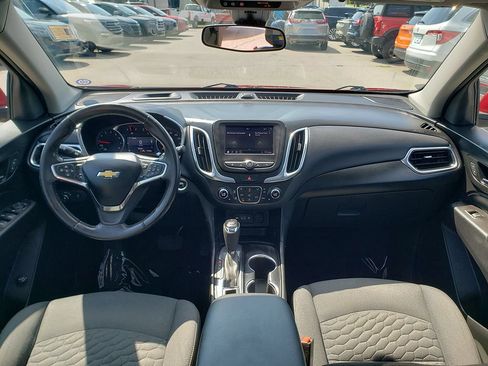 Used 2021 Chevrolet Equinox LT FWD image 13