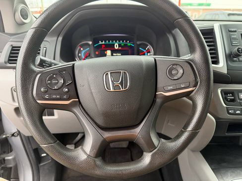 Used 2019 Honda Pilot LX image 14