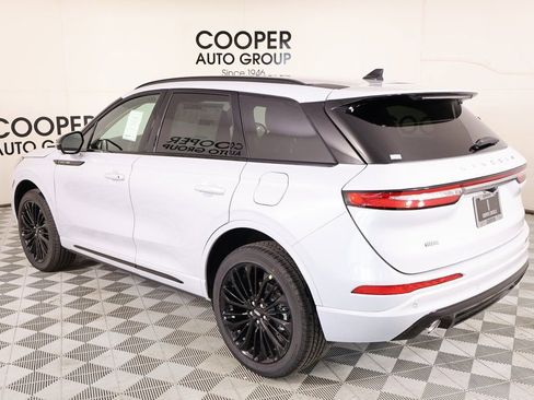New 2026 Lincoln Corsair Premiere FWD image 23