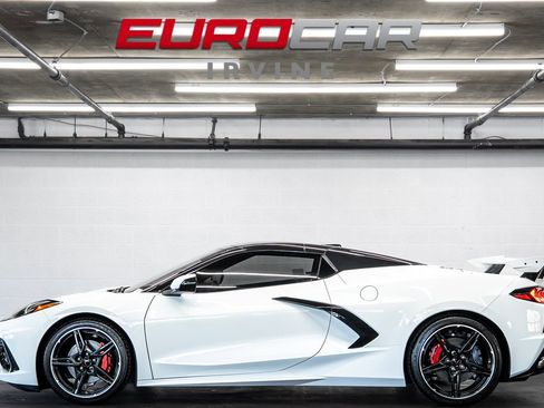 Used 2024 Chevrolet Corvette Stingray Convertible w/ 1LT RWD image 3