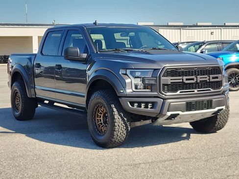 Used 2019 Ford F150 Raptor image 2