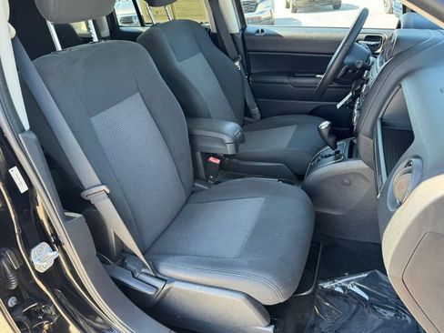 Used 2012 Jeep Compass Latitude FWD image 10