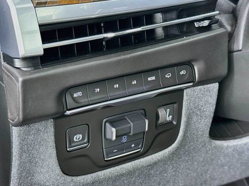 Used 2025 Cadillac Escalade Sport Platinum w/ LPO, ONYX Package AWD/4WD image 10