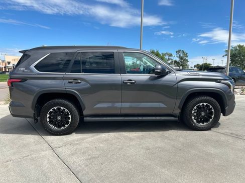 Used 2024 Toyota Sequoia SR5 w/ SR5 Premium Package AWD/4WD image 10