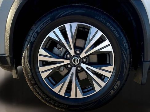 Used 2021 Nissan Rogue SV image 22