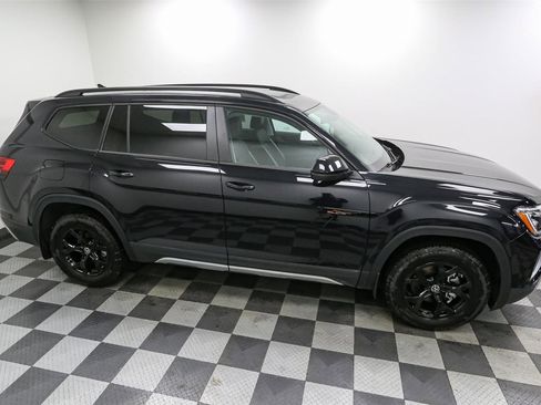 New 2026 Volkswagen Atlas Peak Edition image 5