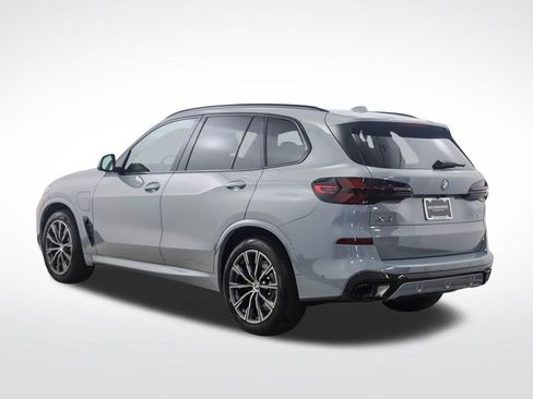 Used 2026 BMW X5 xDrive50e w/ M Sport Package AWD/4WD image 4
