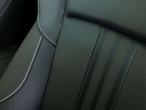 New 2026 Aston Martin DBX 707 image 18