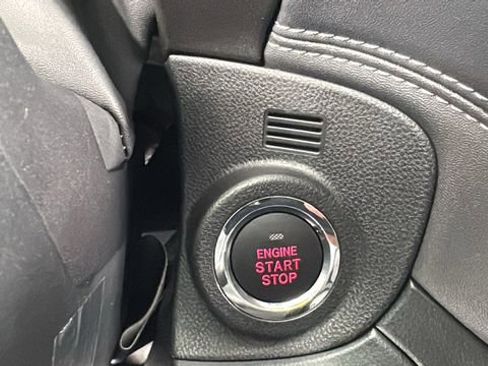 Certified 2025 Subaru Outback Premium image 28