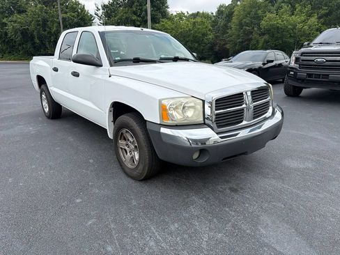 Used 2005 Dodge Dakota SLT RWD image 3