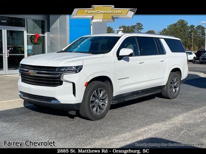 Used 2022 Chevrolet Suburban LT w/ Luxury Package
