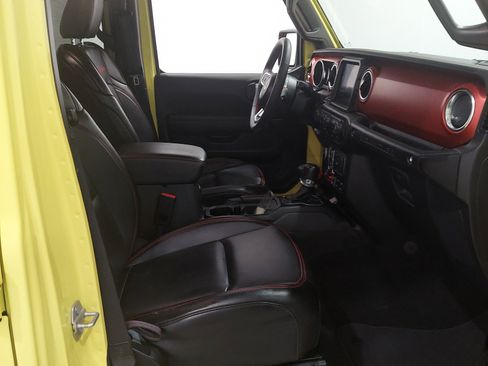Used 2023 Jeep Wrangler Unlimited Rubicon w/ Cold Weather Group AWD/4WD image 20