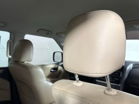 Used 2022 Nissan Armada SV w/ SV Appearance Package image 32