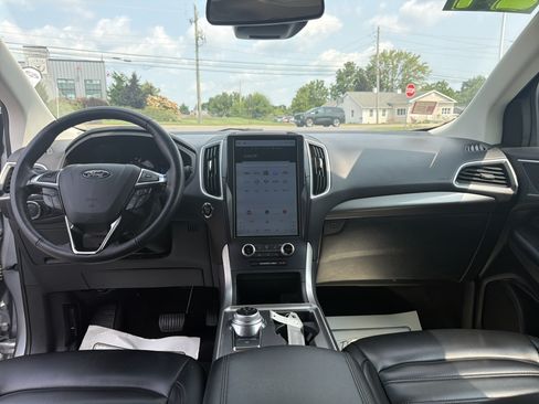 Used 2024 Ford Edge SEL AWD/4WD image 15