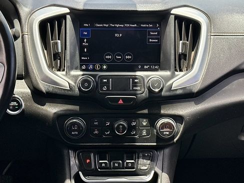 Used 2021 GMC Terrain SLT w/ Elevation Edition AWD/4WD image 16
