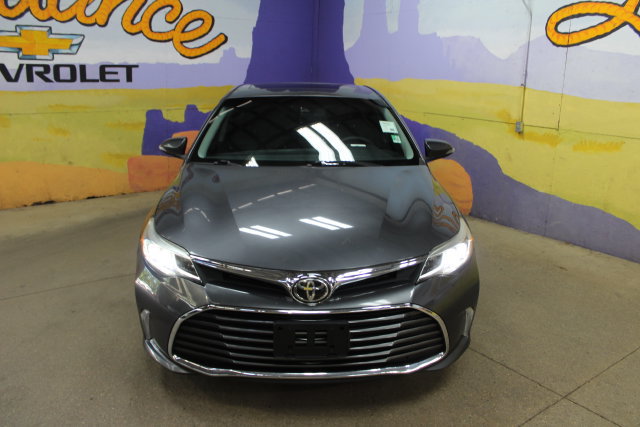 Used 2016 Toyota Avalon Limited FWD image 3