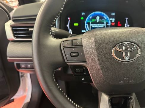 Certified 2025 Toyota Camry SE image 21