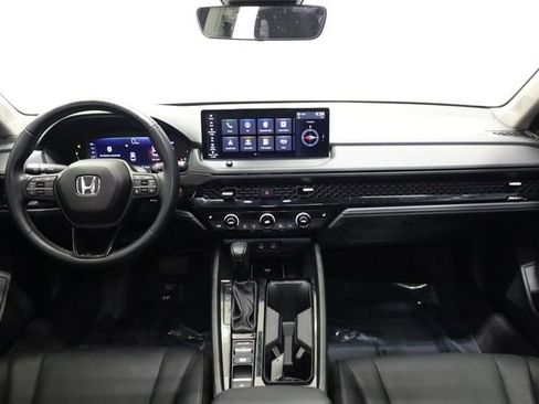 Used 2025 Honda Accord EX-L image 13