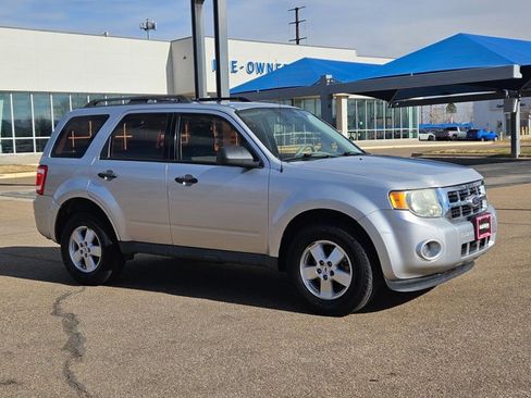 Used 2010 Ford Escape XLS image 3