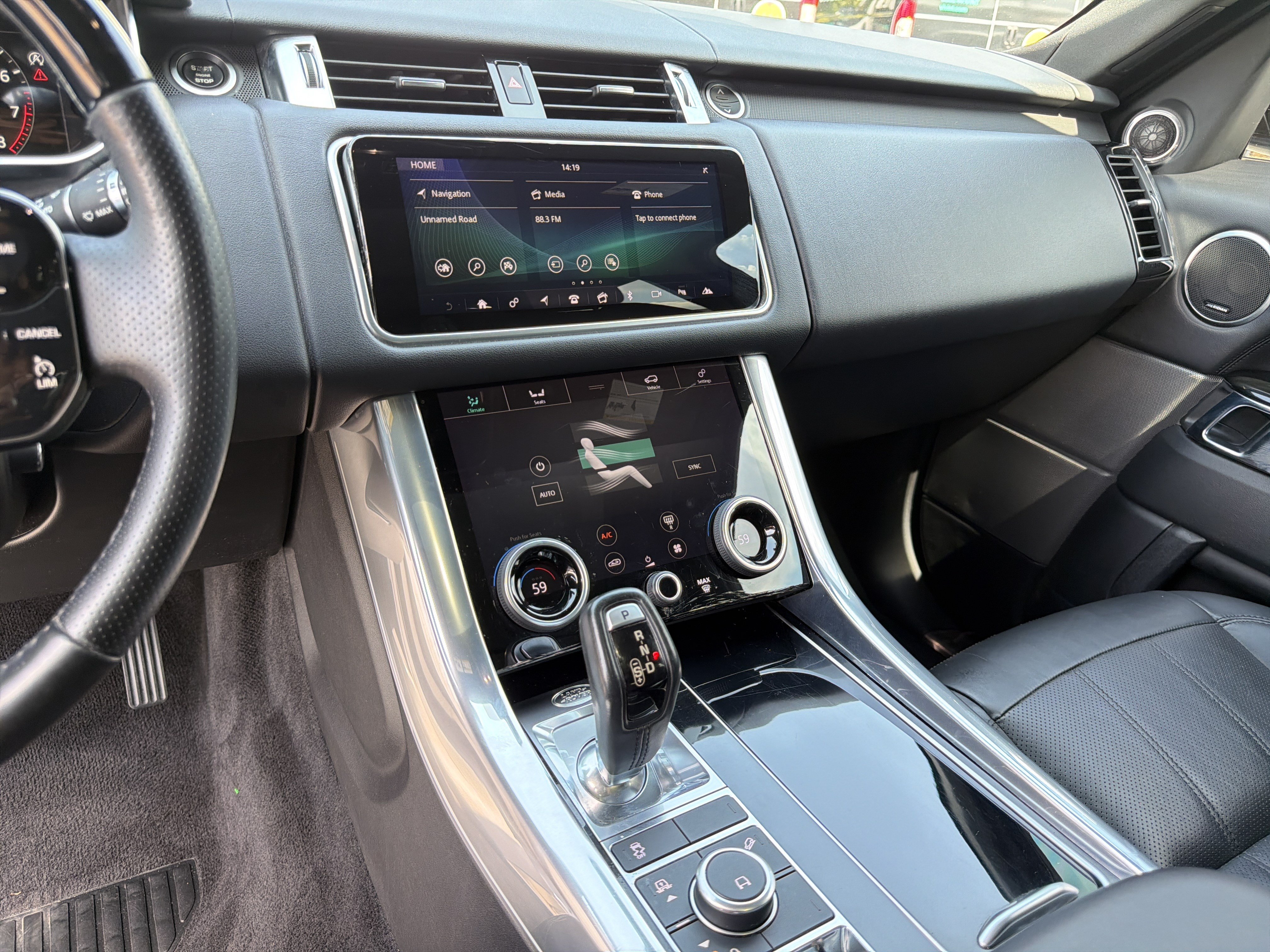 Used 2018 Land Rover Range Rover Sport HSE AWD/4WD image 34
