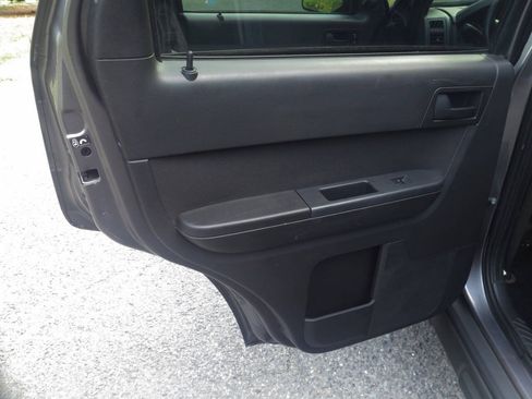 Used 2009 Ford Escape XLT FWD image 20