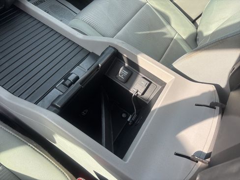 Used 2015 Honda Pilot LX image 24