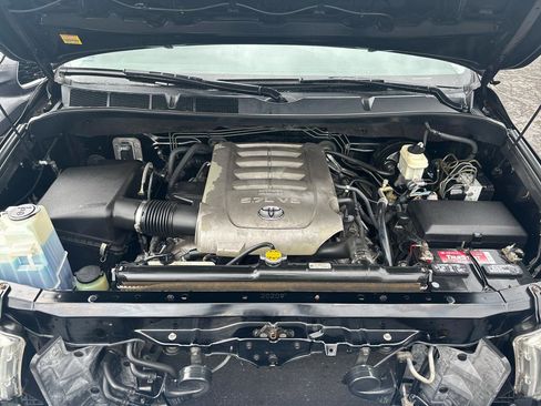 Used 2010 Toyota Tundra Platinum AWD/4WD image 14