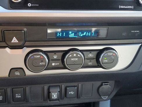 Used 2022 Toyota Tacoma SR5 image 32