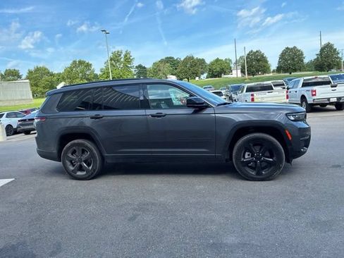 Used 2024 Jeep Grand Cherokee L Limited w/ Luxury Tech Group II AWD/4WD image 7