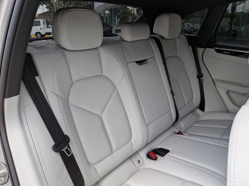 New 2026 Porsche Macan AWD/4WD image 25