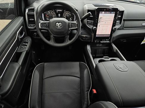 New 2026 RAM 2500 Laramie AWD/4WD image 9