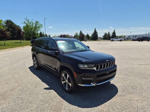 Used 2023 Jeep Grand Cherokee L Limited AWD/4WD image 3