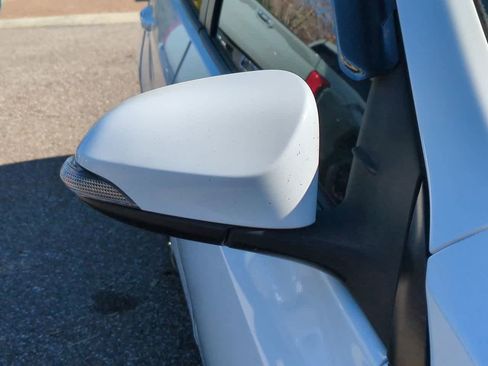 Used 2016 Toyota Corolla S image 11