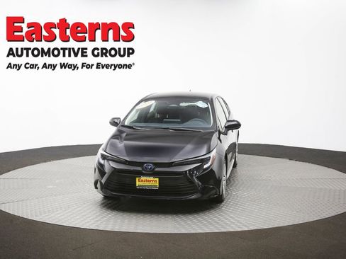 Used 2025 Toyota Corolla LE FWD image 55