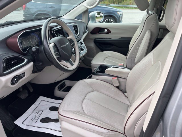 Used 2019 Chrysler Pacifica Limited FWD image 9