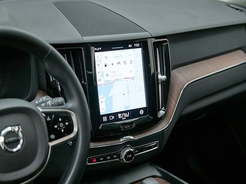 Certified 2023 Volvo XC60 T8 Plus image 15