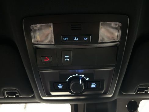 Used 2023 Toyota Tacoma TRD Off-Road w/ Black Out Package (TMS) image 33